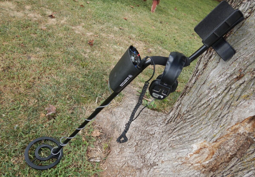 Performance of the Tracker 4 Metal Detector